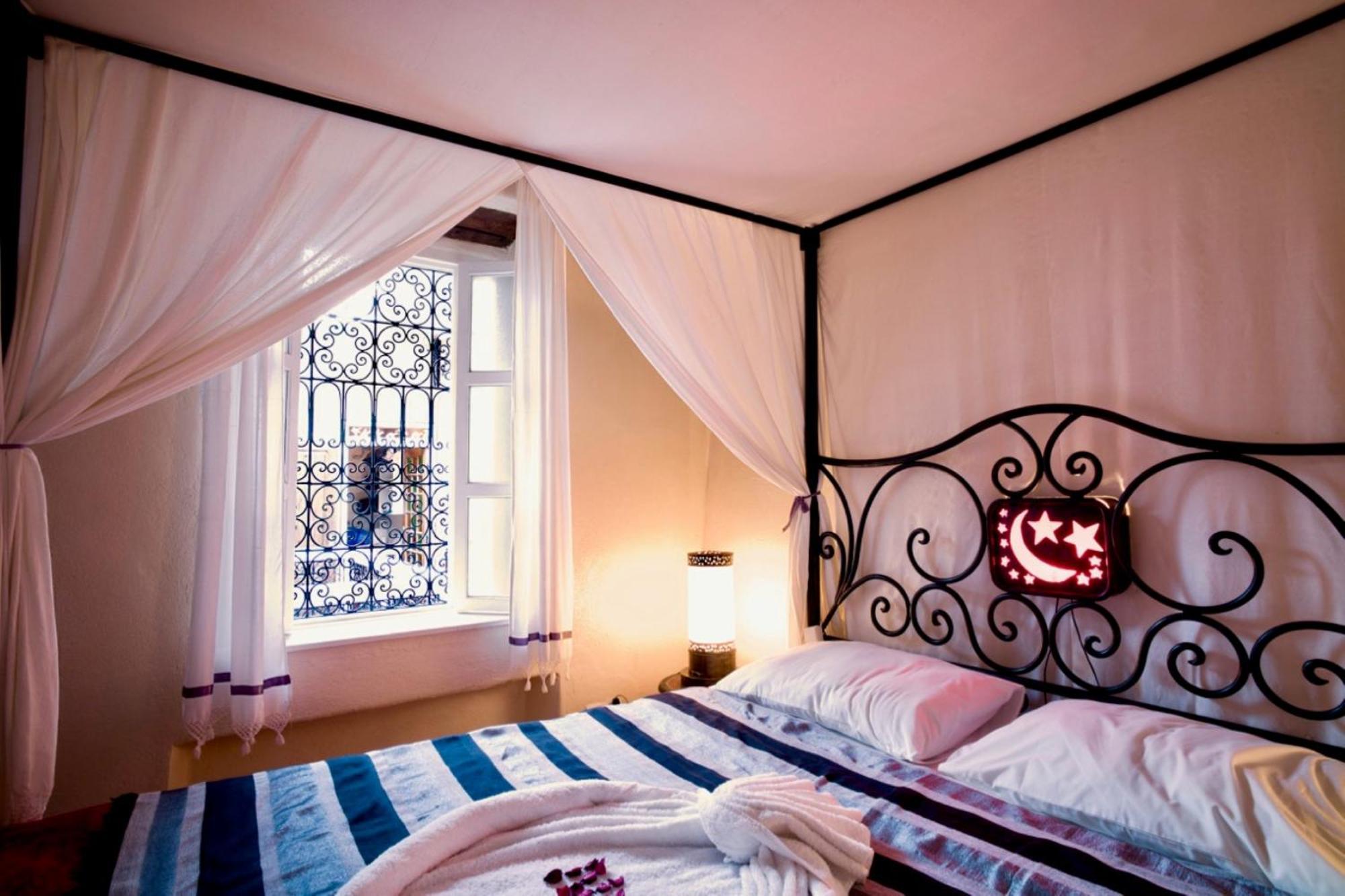 Au Riad Laylati Szavíra Kültér fotó