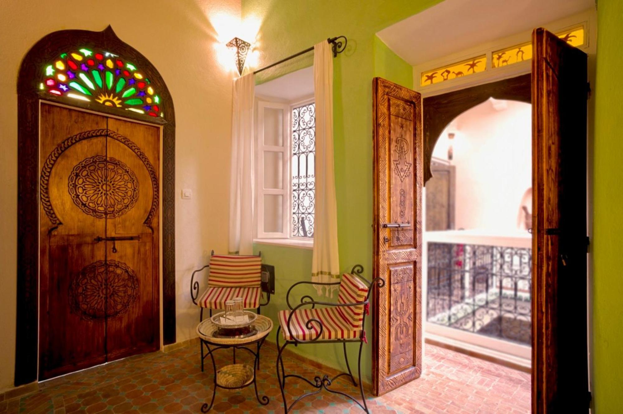 Au Riad Laylati Szavíra Kültér fotó
