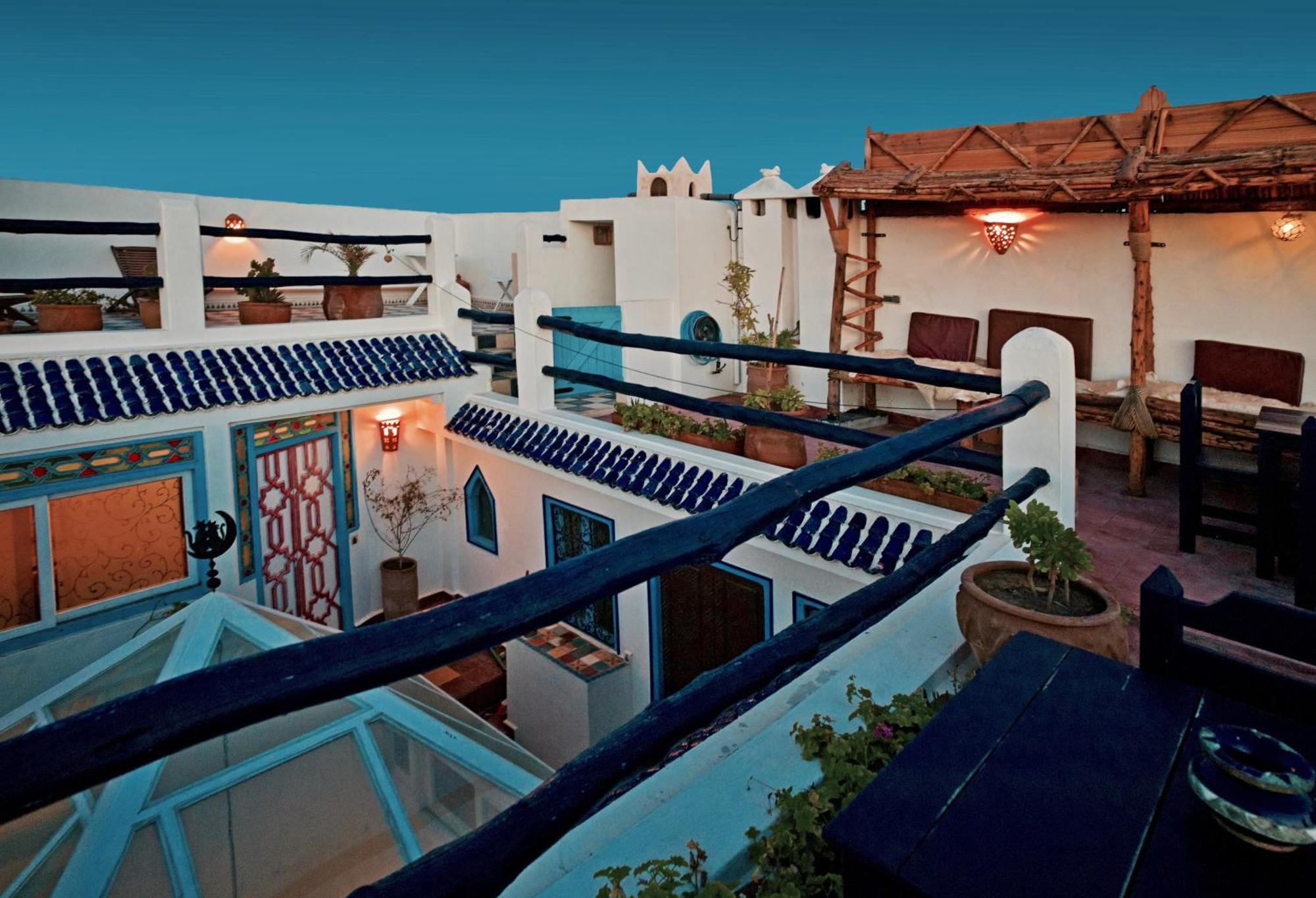 Au Riad Laylati Szavíra Kültér fotó