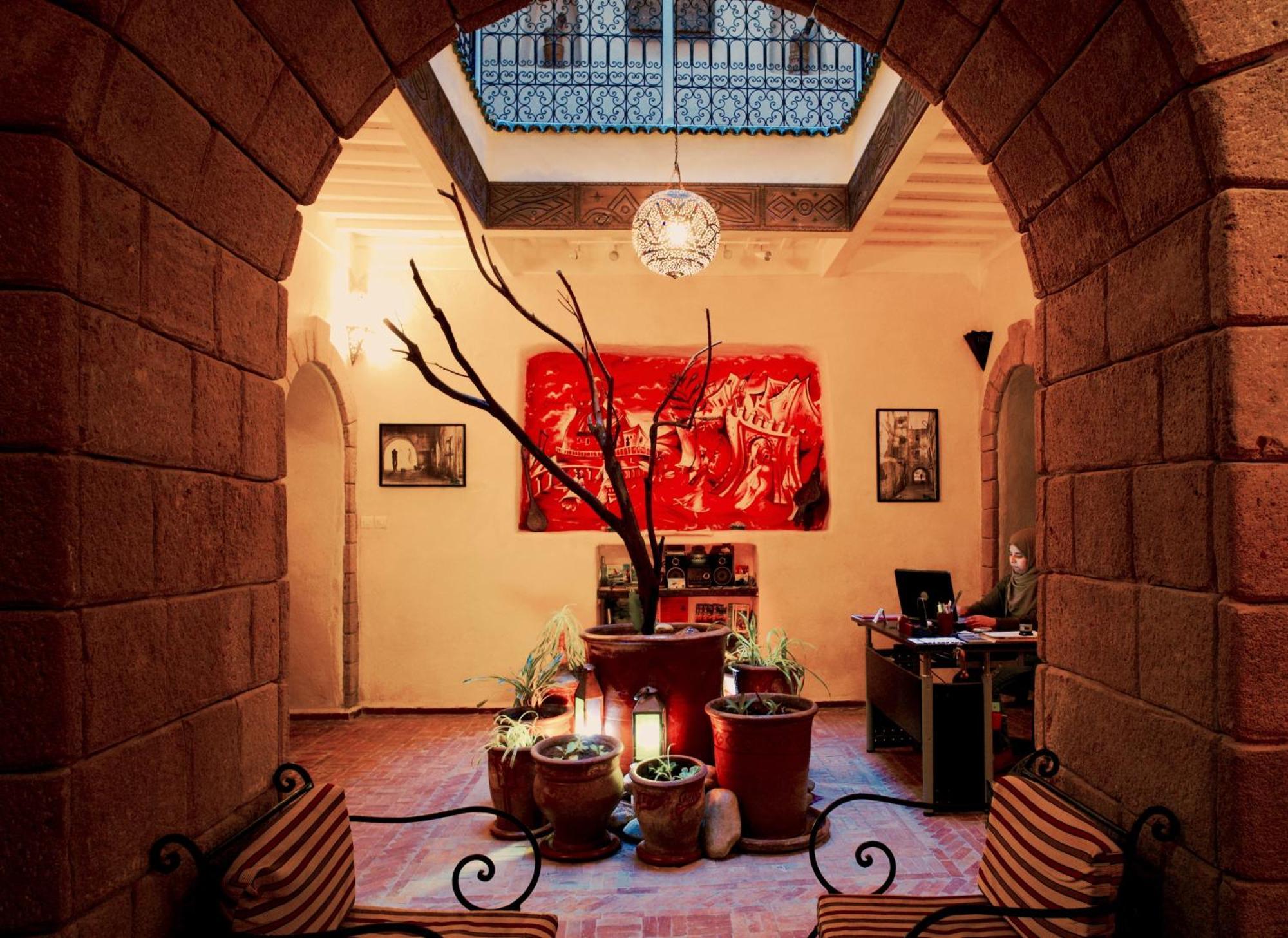 Au Riad Laylati Szavíra Kültér fotó